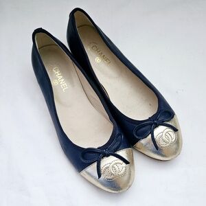 CHANEL Navy & Gold Cap-Toe Ballet Flats